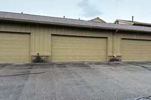 1669 S Hill Blvd, Bloomfield Hills, MI 48304 - Photo 2