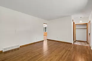 1932 Ridgemoor Dr SE, Grand Rapids, MI 49506 - Photo 4