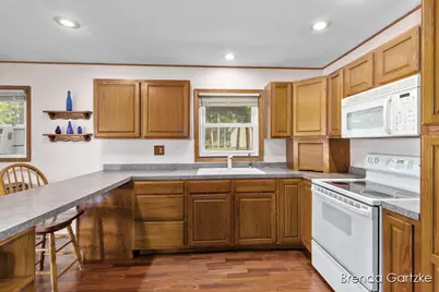 8836 W Suwanee Trail, Howard City, MI 49329 - Photo 12