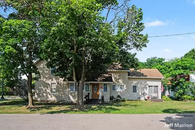 301 N Clay Street, Greenville, MI 48838 - Photo 2