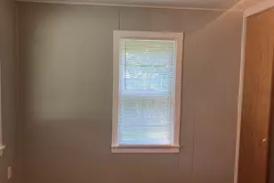 279 Silver St, Battle Creek, MI 49014 - Photo 8