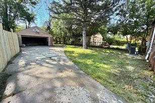 6849 SW Rosemont Ave SW, Detroit, MI 48228 - Photo 4