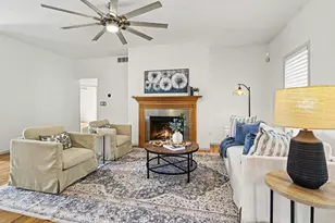 416 Upton Dr, Saint Joseph, MI 49085 - Photo 4