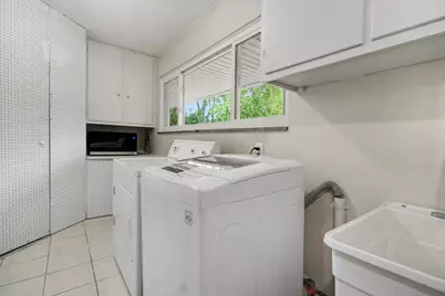 20761 W 13 Mile Road, Beverly Hills, MI 48025 - Photo 14
