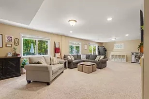 944 Oak Brook Ct, Middleville, MI 49333 - Photo 18