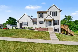 132 Foxtail Dr, Ionia, MI 48846 - Photo 2