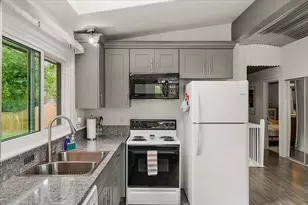 5501 Sunset Path, Stevensville, MI 49127 - Photo 18
