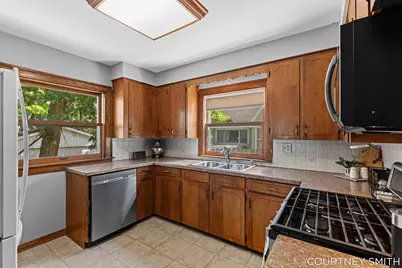 2626 Forest Grove Avenue SW, Wyoming, MI 49519 - Photo 14
