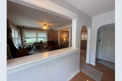 926 Bryant Avenue, Jackson, MI 49202 - Photo 2