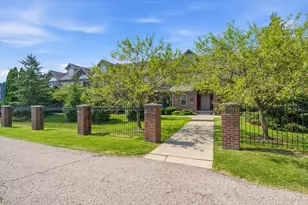 2910 Signature Blvd, Ann Arbor, MI 48103 - Photo 4