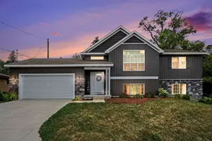 3103 52nd St SE, Grand Rapids, MI 49512 - Photo 2