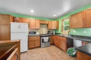 304 19th St, Otsego, MI 49078 - Photo 8