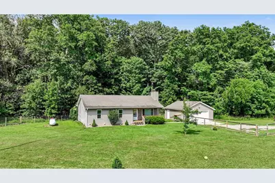 304 19th Street, Otsego, MI 49078 - Photo 2