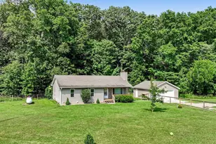 304 19th St, Otsego, MI 49078 - Photo 2