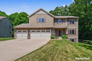 4521 Burton Forest Ct SE, Grand Rapids, MI 49546 - Photo 2