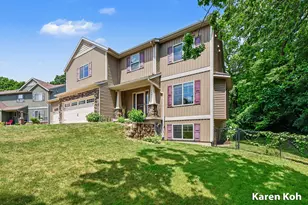 4521 Burton Forest Ct SE, Grand Rapids, MI 49546 - Photo 4