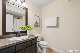 4521 Burton Forest Ct SE, Grand Rapids, MI 49546 - Photo 38