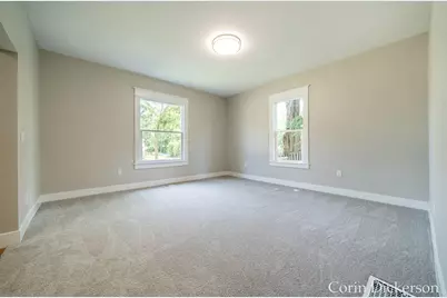 546 N Michigan Avenue, Hastings, MI 49058 - Photo 8