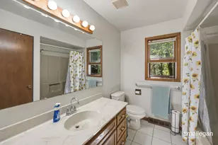 827 Shadybrook Dr, Holland, MI 49424 - Photo 6
