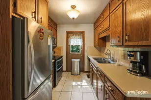 827 Shadybrook Dr, Holland, MI 49424 - Photo 8