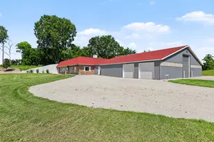 57 N Mason, Vermontville, MI 49096 - Photo 2