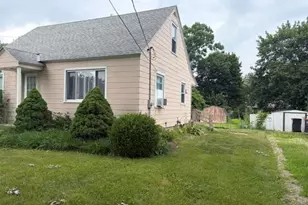 1095 Vos St, Jenison, MI 49428 - Photo 2