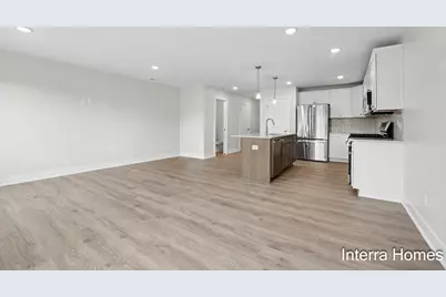 916 Indiana Avenue #15, South Haven, MI 49090 - Photo 4