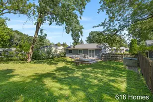 1911 Benjamin Ave NE, Grand Rapids, MI 49505 - Photo 30