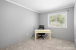 1911 Benjamin Ave NE, Grand Rapids, MI 49505 - Photo 12