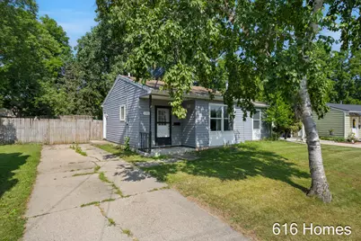 1911 Benjamin Avenue NE, Grand Rapids, MI 49505 - Photo 2