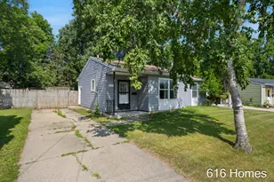 1911 Benjamin Ave NE, Grand Rapids, MI 49505 - Photo 2