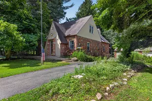 1320 Warren Ave, Jackson, MI 49203 - Photo 1