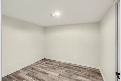 9155 Satelite Drive, White Lake, MI 48386 - Photo 20