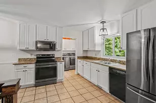 9155 Satelite Dr, White Lake, MI 48386 - Photo 8