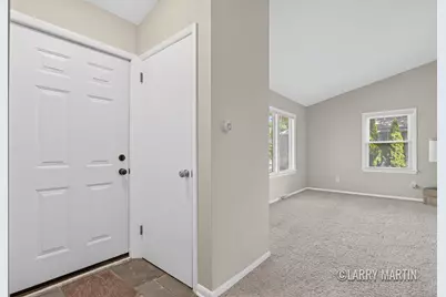 1916 Manning Avenue NW, Grand Rapids, MI 49534 - Photo 2