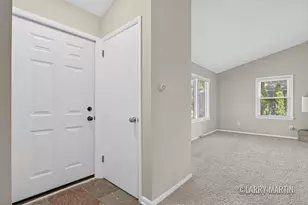 1916 Manning Ave NW, Grand Rapids, MI 49534 - Photo 2