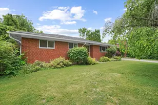 45145 Jeanette Ave, Belleville, MI 48111 - Photo 4