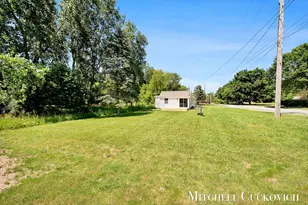 402 W Washington St, Sheridan, MI 48884 - Photo 26