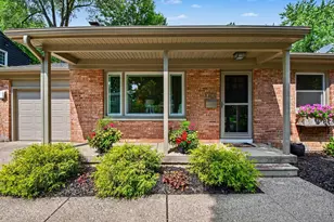 1701 Whitfield Rd SE, Grand Rapids, MI 49506 - Photo 2