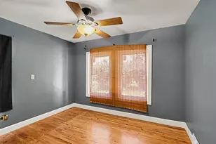 931 10th St, Plainwell, MI 49080 - Photo 18