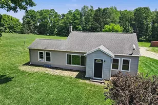 931 10th St, Plainwell, MI 49080 - Photo 1
