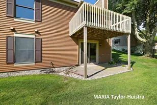 17515 Meadow Wood Rd, Spring Lake, MI 49456 - Photo 8