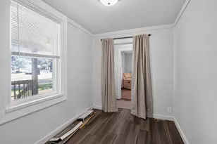 105 Avondale Ave, Jackson, MI 49203 - Photo 8