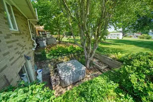 8745 Hawthorne Hills Dr, Tecumseh, MI 49286 - Photo 66