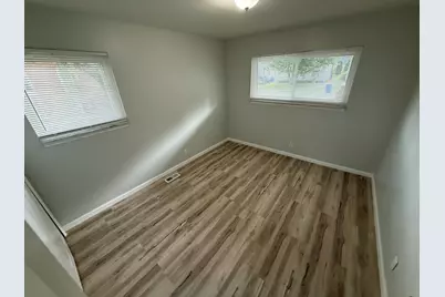 21135 La Salle Boulevard, Warren, MI 48089 - Photo 10