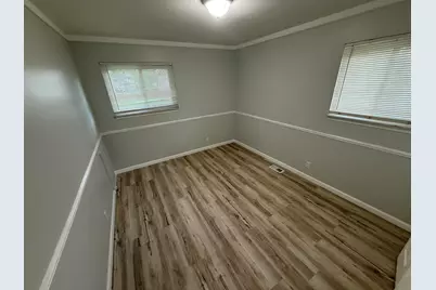 21135 La Salle Boulevard, Warren, MI 48089 - Photo 8