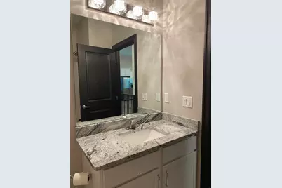9915 Wayne Road, Livonia, MI 48150 - Photo 16