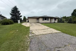 1400 Perry St, Manistee, MI 49660 - Photo 2