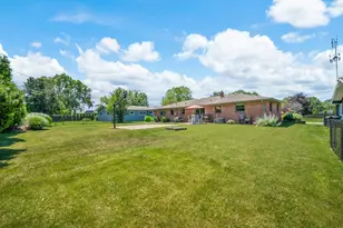 2807 Sunnydale Dr, Saint Joseph, MI 49085 - Photo 38