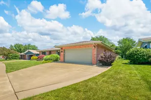 2807 Sunnydale Dr, Saint Joseph, MI 49085 - Photo 4